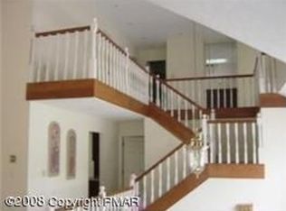 2525 Pine Valley Rd, Tobyhanna, PA 18466