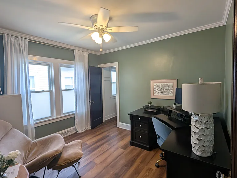 2408 Green St #1 — Photo 10