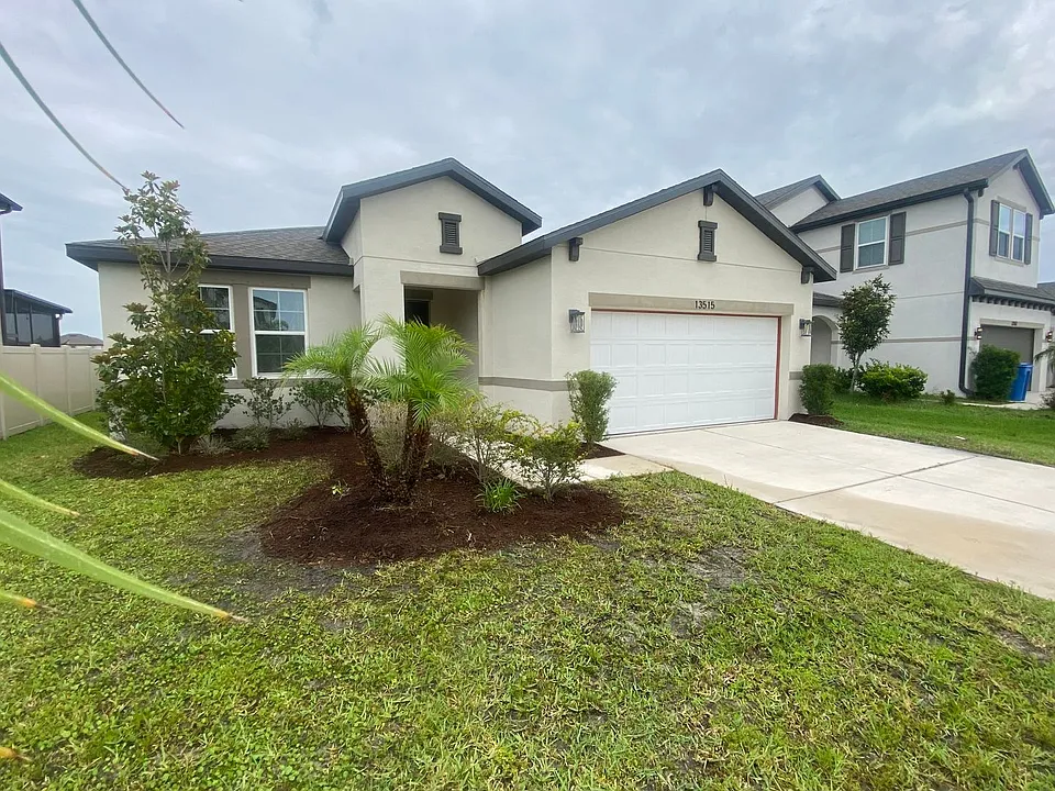 13515 Palmera Vista Dr