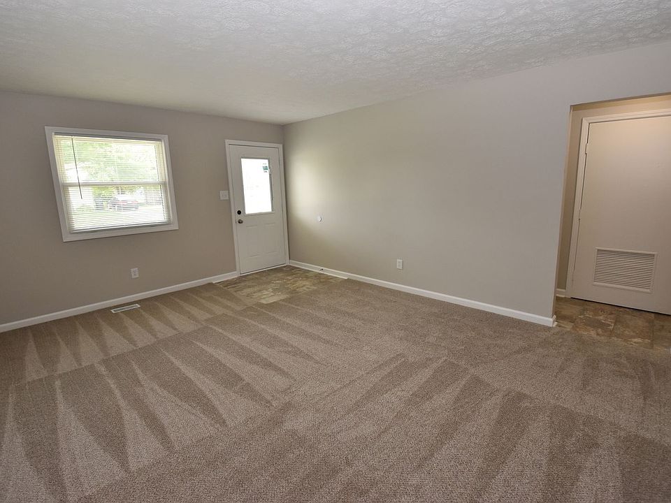 14391441 Coachlite Dr, Greenfield, IN 46140 Zillow