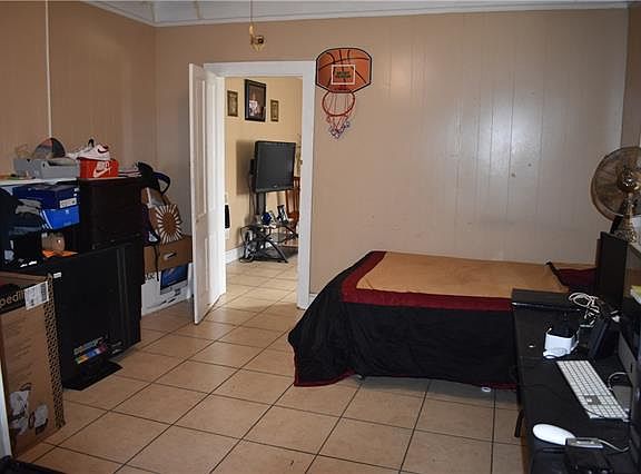 5th image of 1111 Leboeuf St