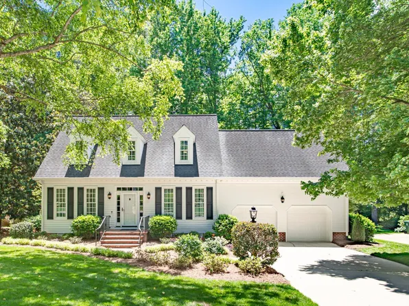 403 Whisperwood Dr, Cary, NC 27518