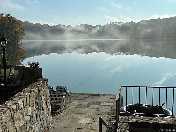 4th image of 3 Lakeside Road
