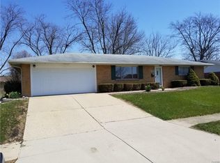 6166 Rosecrest Dr, Dayton, OH 45414