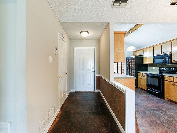4th image of 6301 33rd St