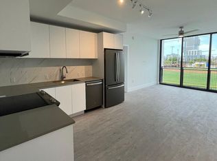 215 Park, Hallandale, FL 33009