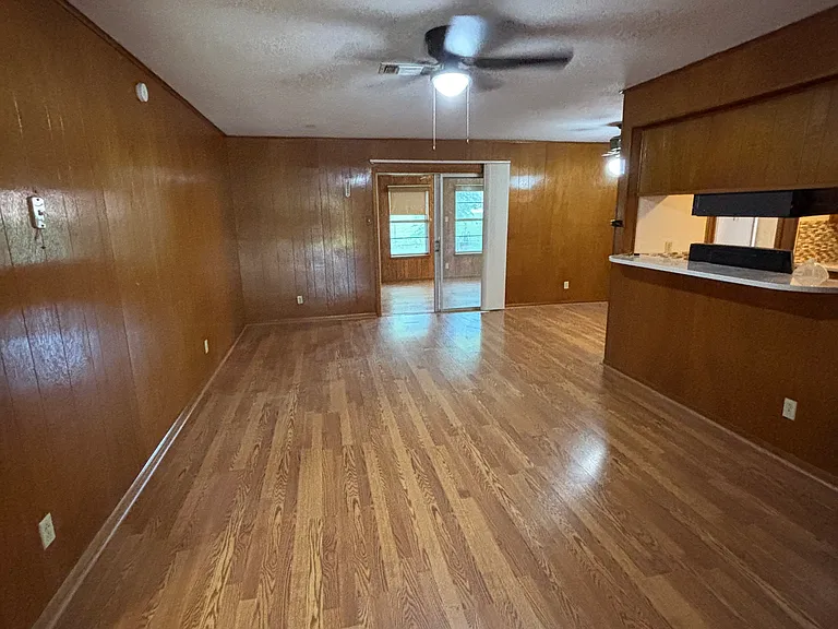 1802 Muir Dr — Photo 4