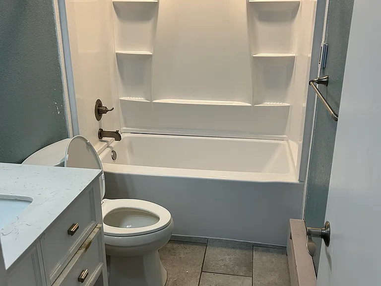 558 N Washington St #310 — Photo 1