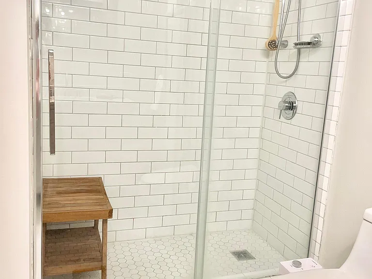 3347 N Clark St #2E — Photo 15
