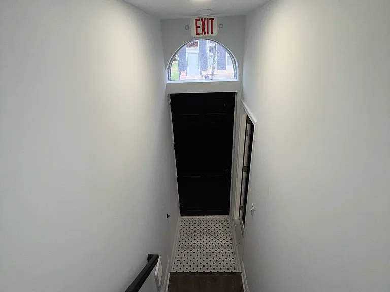 2028 Druid Hill Ave — Photo 3