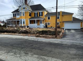 103 Grove St, Putnam, CT 06260