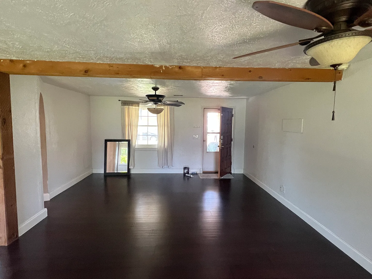 3 bed, 1079 sqft, $1,325 — Photo 3