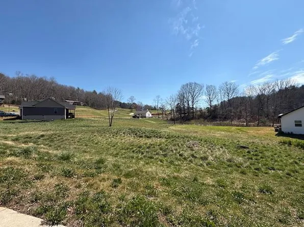 27 Scenic Ridge Cir, Franklin, NC 28734