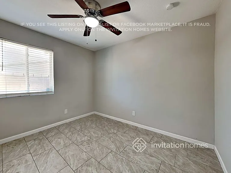 4143 N 74th Dr — Photo 15