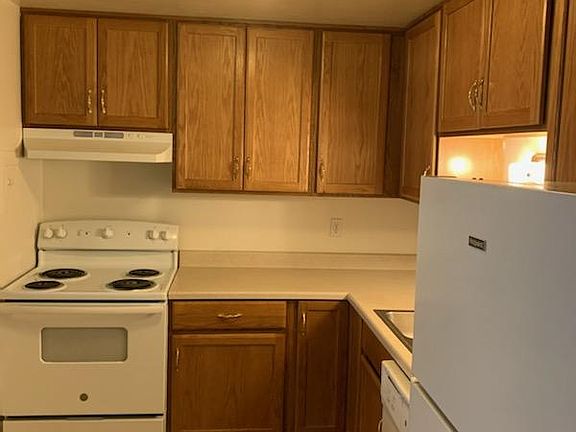 5th image of 1624 9th St #18