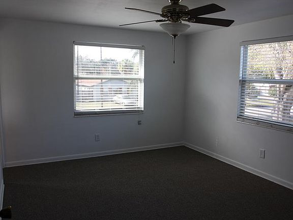 3rd image of 6411 Town N Country Blvd