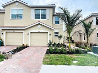 2775 Blossom Way, Naples, FL 34120