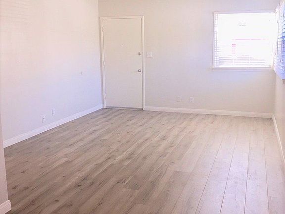 4th image of 1632 N Lake Ave APT 1