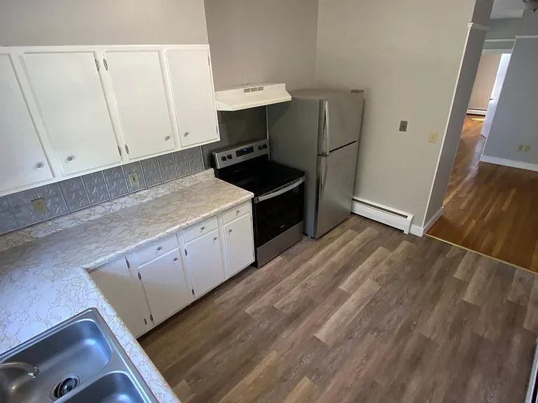 28 Forest St #28 — Photo 5