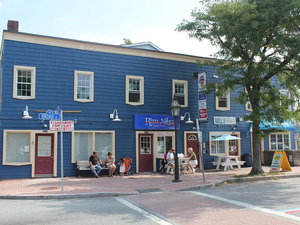 2214 Broad St #204