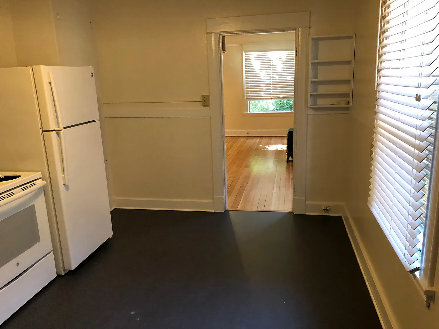 4114 Fremont Ave N — Photo 3