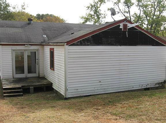 2nd image of 2337 NE Greenfield Ln