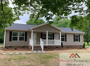 3735 Oakwood Dr, Greensboro, NC 27407