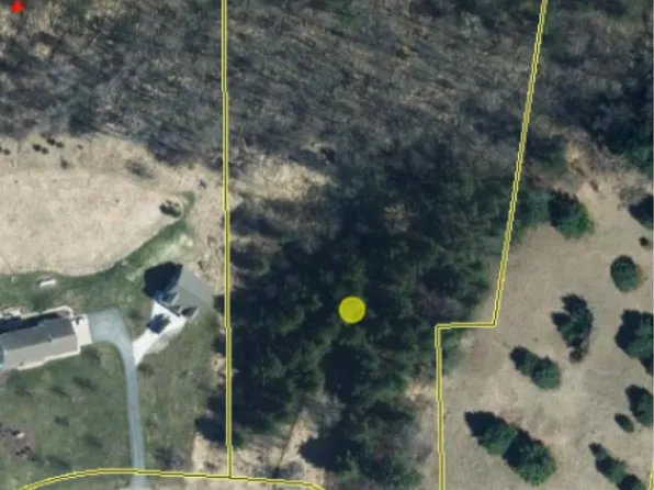 E1674 River Wood Dr #8, Waupaca, WI 54981