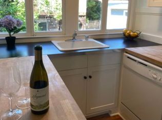 5737 Hermann St, Oakland, CA 94609
