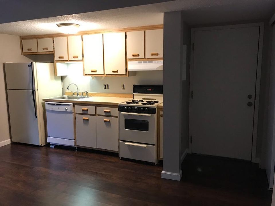 1st image of 9 Blackstone Dr APT 65