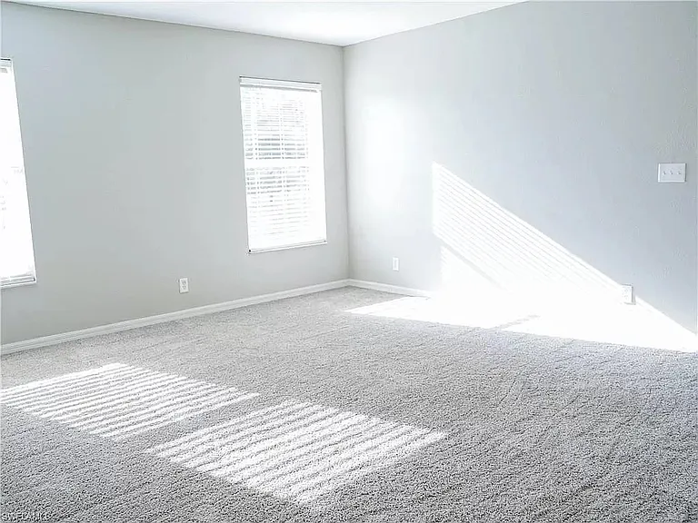 8096 Harrisburg Dr — Photo 13