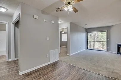 2816C Thomas Ln — Photo 3
