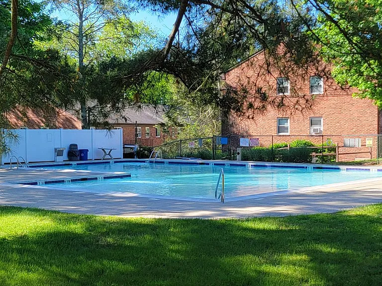 15 Fieldstone Dr #147 — Photo 9