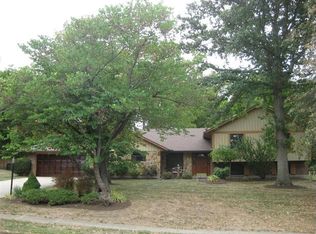 1381 Ambridge Rd, Dayton, OH 45459