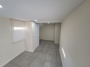 1003 E 217th St #2R, Bronx, NY 10469