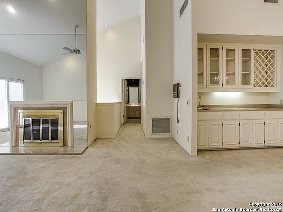 4th image of 8000 Donore Pl