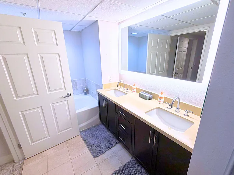 10740 Wilshire Blvd #125 — Photo 16