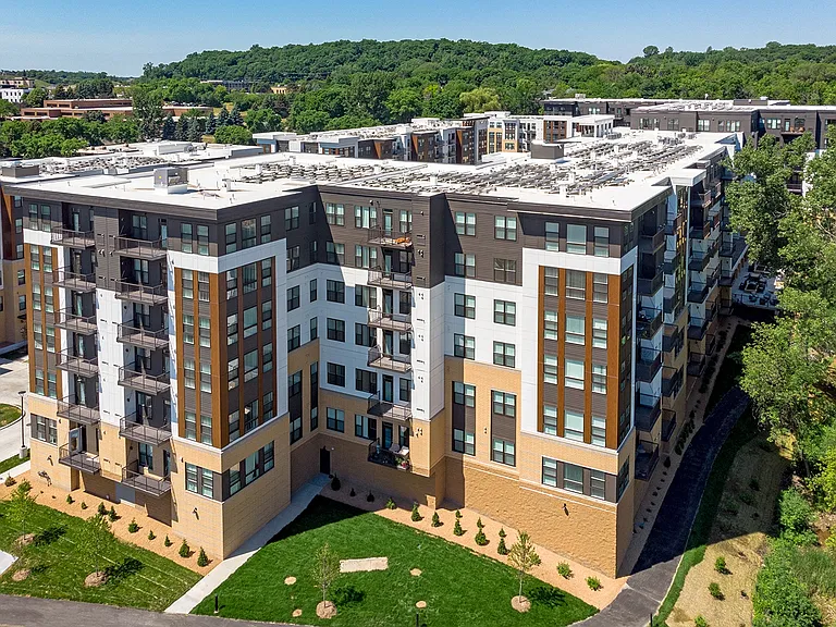 Bren Road Station 55+ Apartments — Photo 2