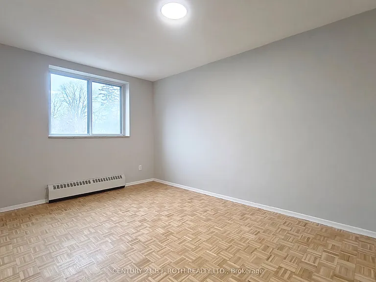 37 Peel St #301 — Photo 8