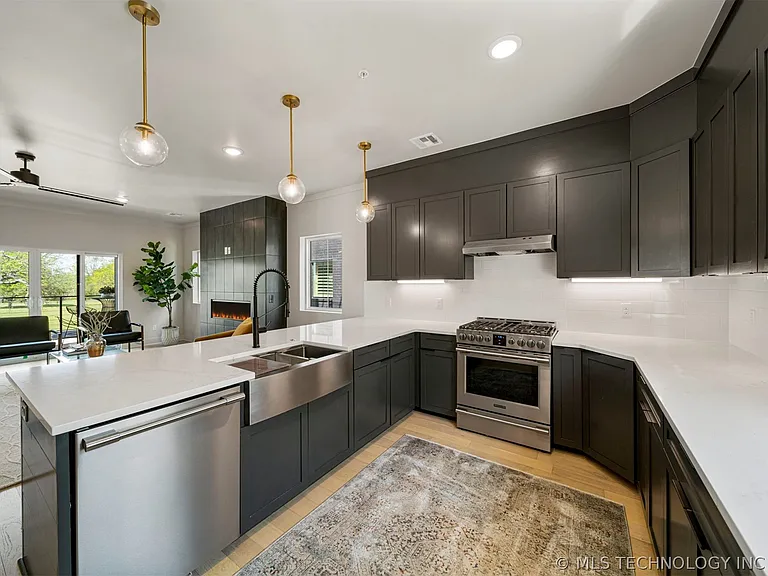 3777 Riverside Dr #3777 — Photo 13