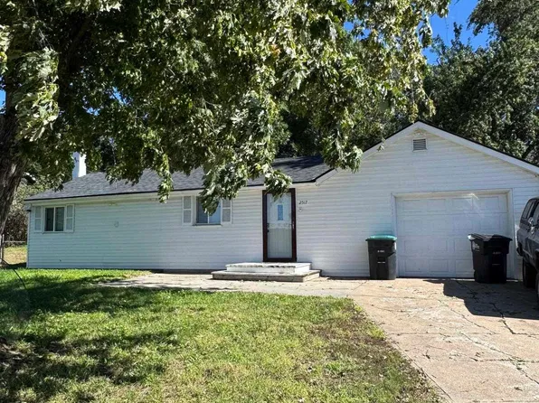2517 N 84th St, Omaha, NE 68134