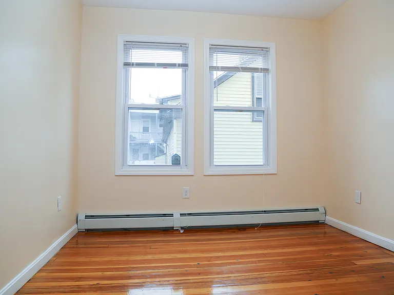 27 Watson St #2 — Photo 20