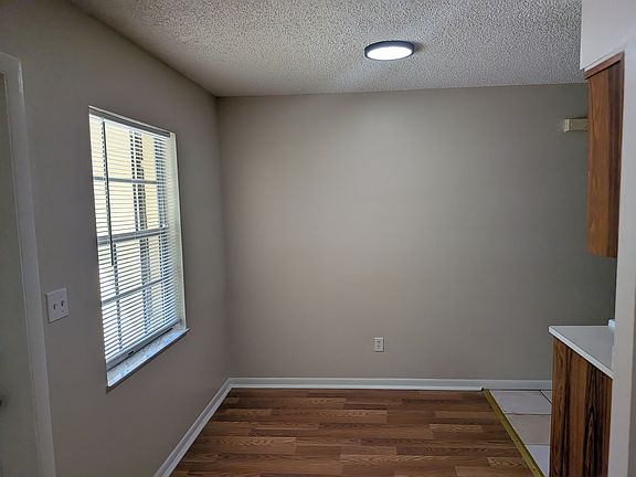 5th image of 614 W Fort Dade Ave