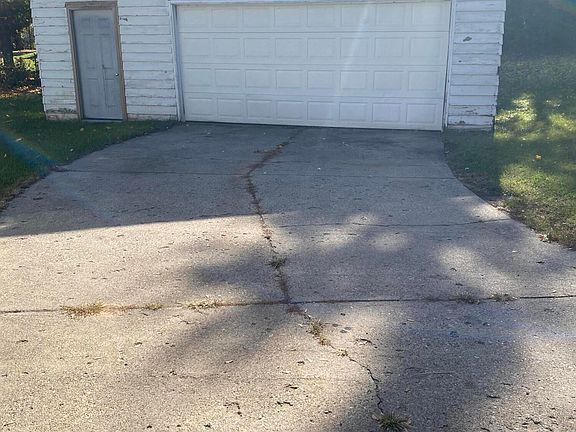2nd image of 1310 Arcadia Dr NE