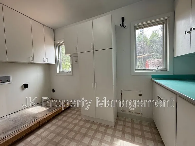 806 Forest Ave — Photo 35