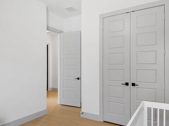 5th image of 2308 Clancy Dr