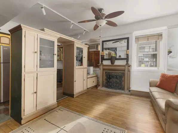 400 Riverside Drive image 12 of 21