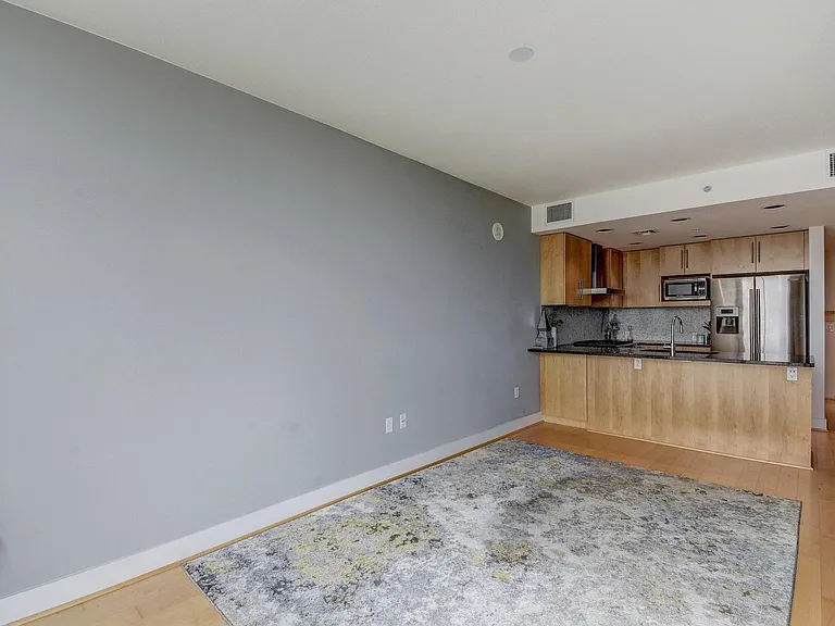 300 Bowie St — Photo 15