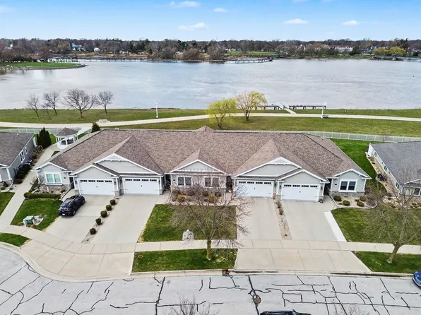 600 Breaker Cove Dr, Bay City, MI 48708