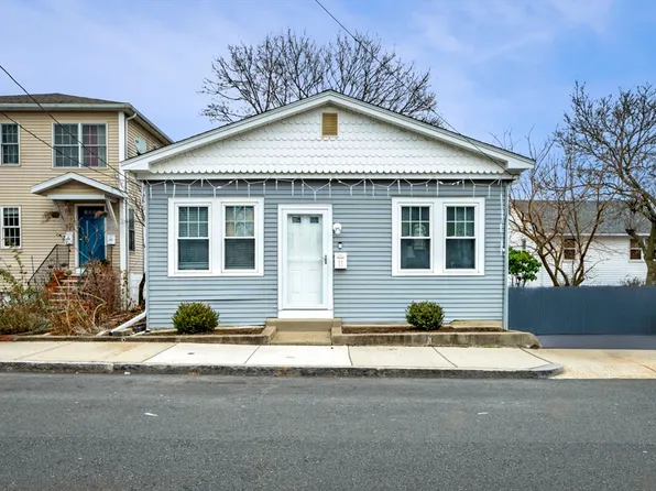 11 Essex St, Revere, MA 02151